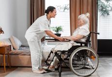 doctor-talking-with-her-elder-patient